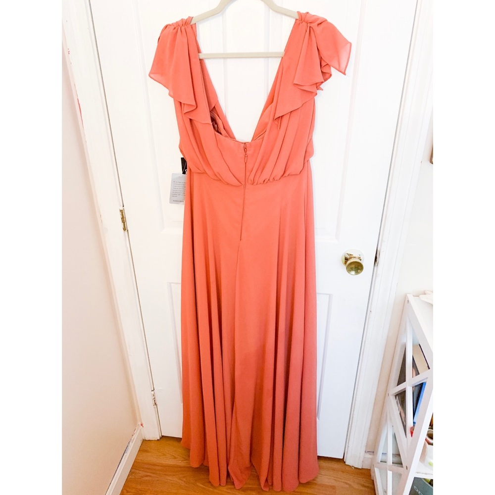 BNWT Lulu’s Formal Dress - Picture 2 of 3